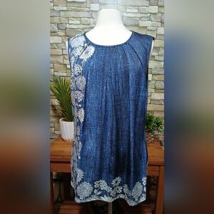 Floral‎ Blue & White Sleeveless Blouse
